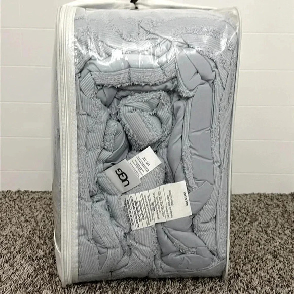 Ugg Cinnia Full / Queen Comforter Set - Picture 7 of 7